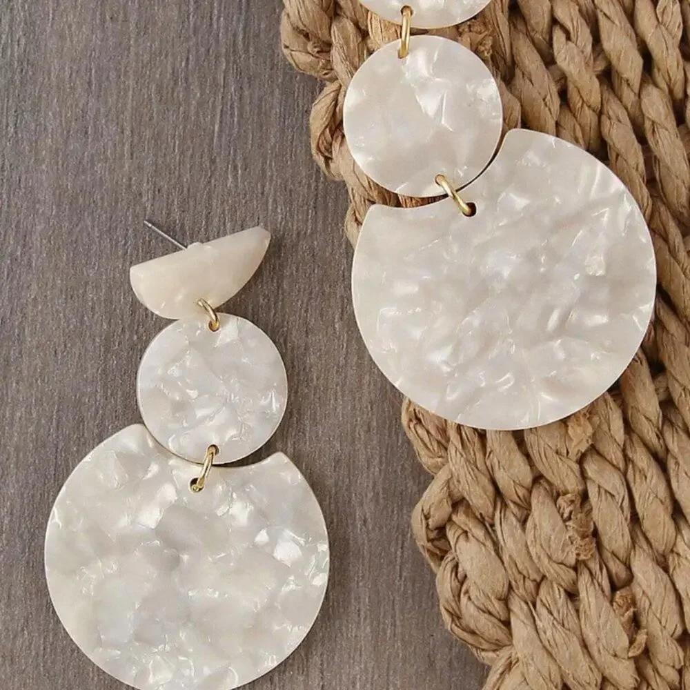 NWT Clear White Geometric Drop Dangle Earrings